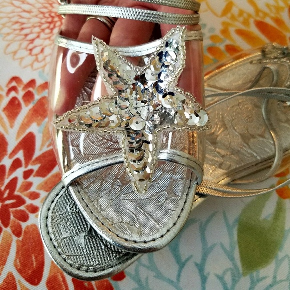 🌟Girls Silver and White Star Mini Heels! New! - Picture 4 of 5